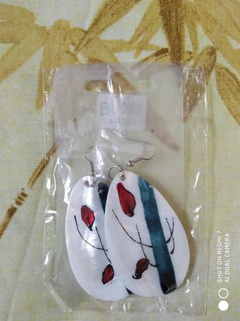 Boucles d oreilles neuf nacre neuves