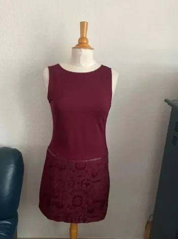 Robe naf naf T38