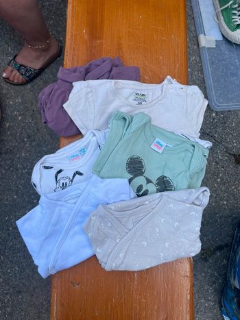 Lot de 7 bodys 6 mois