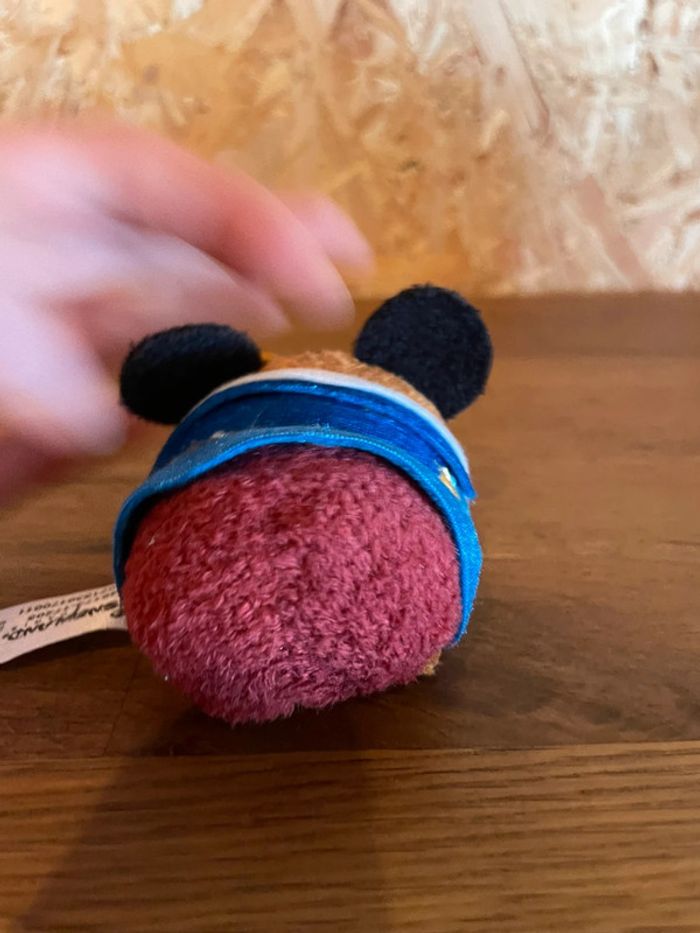 Tsum Tsum officiel Disneyland Paris Mickey Mouse 25 eme anniversaire avec lunettes d’aviateur - photo numéro 4