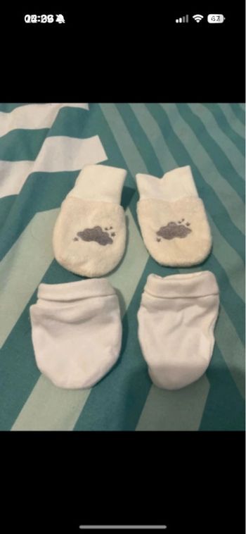 2 paires moufles neuves