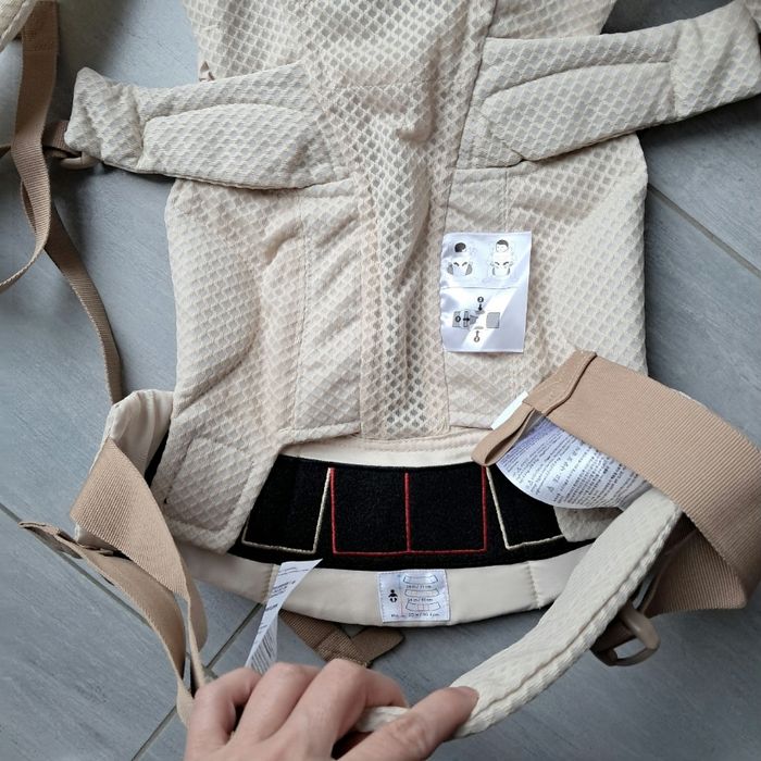 Porte bébé physiologique omni breeze ergobaby beige - photo numéro 4