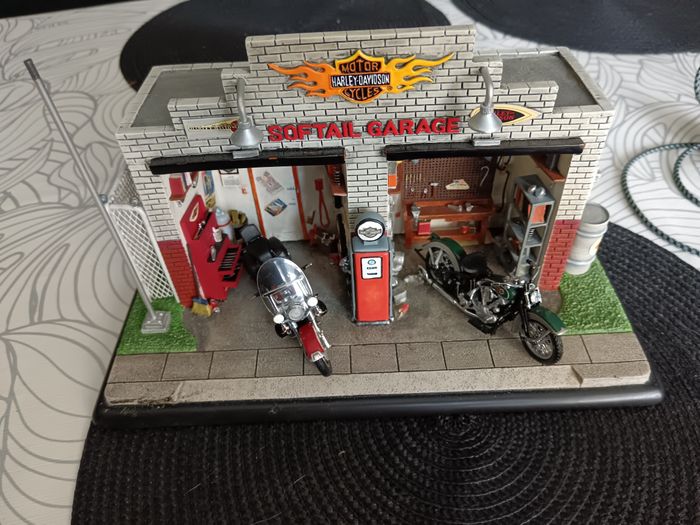 Franklin garage Harley Davidson