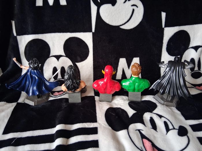 Lot de figurine - photo numéro 2