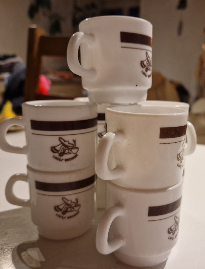 9 Tasses a café " café bacquie "