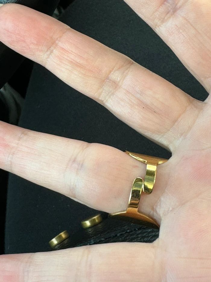 Bague mile Mila  large réglable acier inoxydable or croix - photo numéro 4