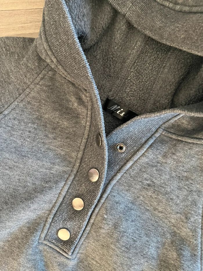 Pull gris - photo numéro 2