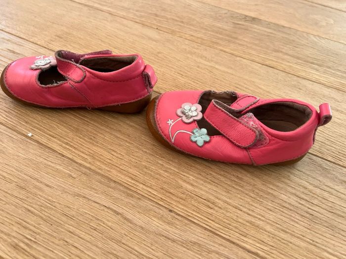 Chaussons rose vertbaudet cuir taille 24 bon état - photo numéro 4