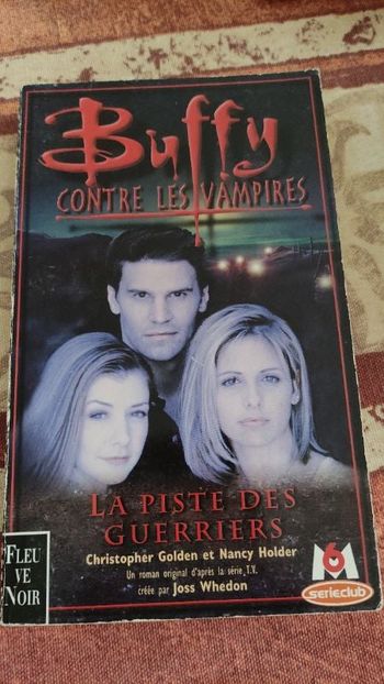Livre de poche Buffy contre les vampires