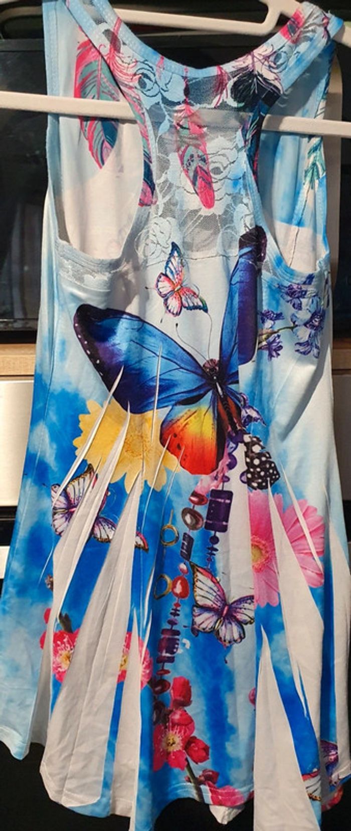 Robe papillon 🦋 8 ans - photo numéro 3