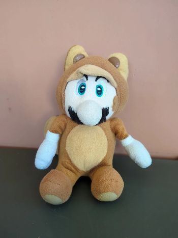 peluche Mario tanuki