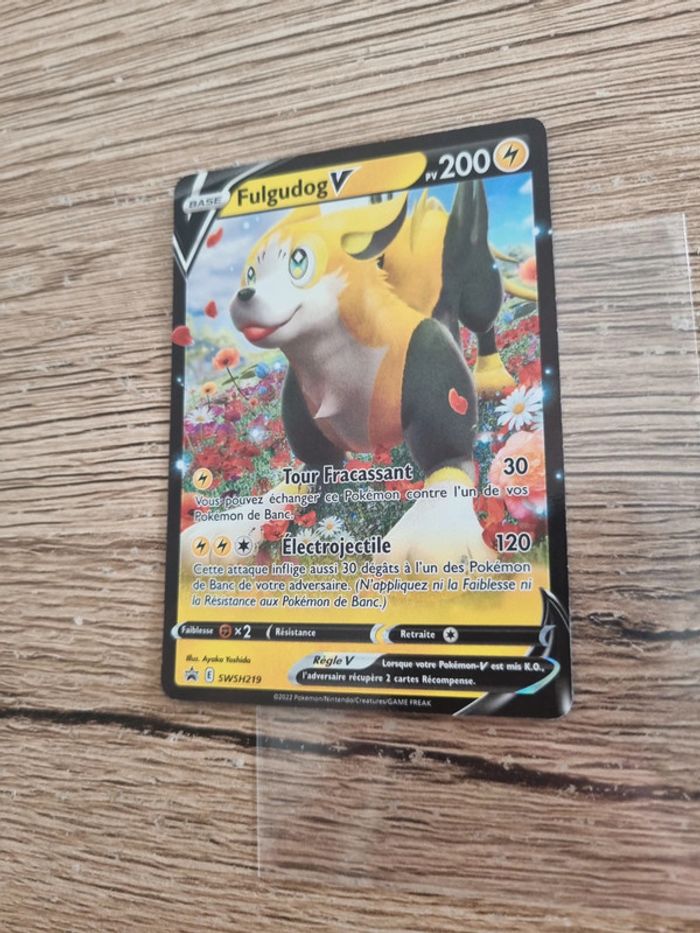 Carte pokémon fulgudog V swsh219 année 2022 - photo numéro 2
