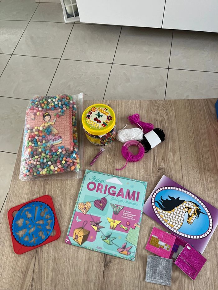 Lot de loisirs créatifs enfants d’occasion