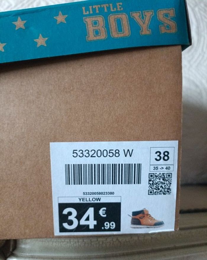 Chaussures fourrées neuves Pointure 38 - photo numéro 3