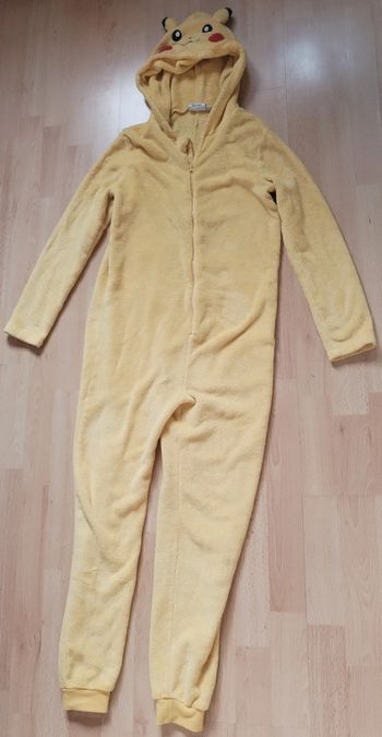 Pyjama combinaison pikatchu