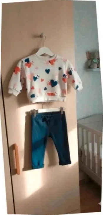 Ensemble pour bébé fille 6 mois pull et pantalon