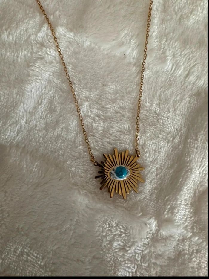 Collier en acier inoxydable doré avec œil - photo numéro 3