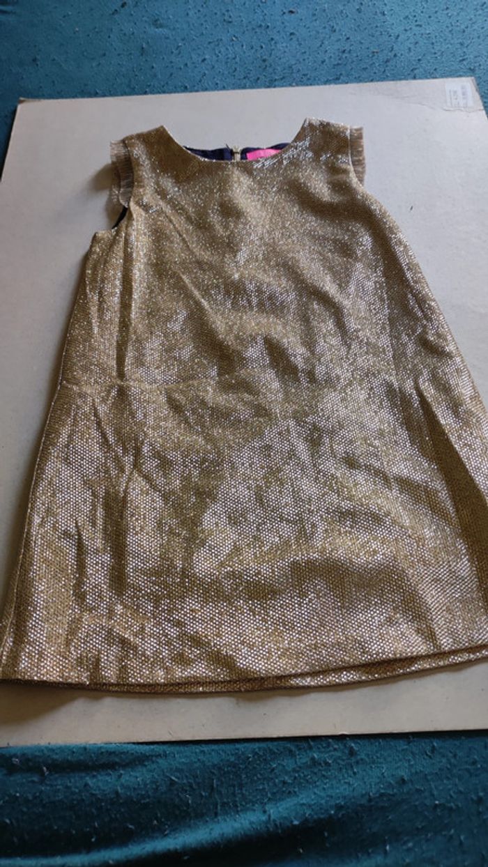 robe dorée 3 ans