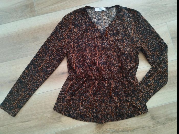 Blouse cache cœur orange et noire XS Only