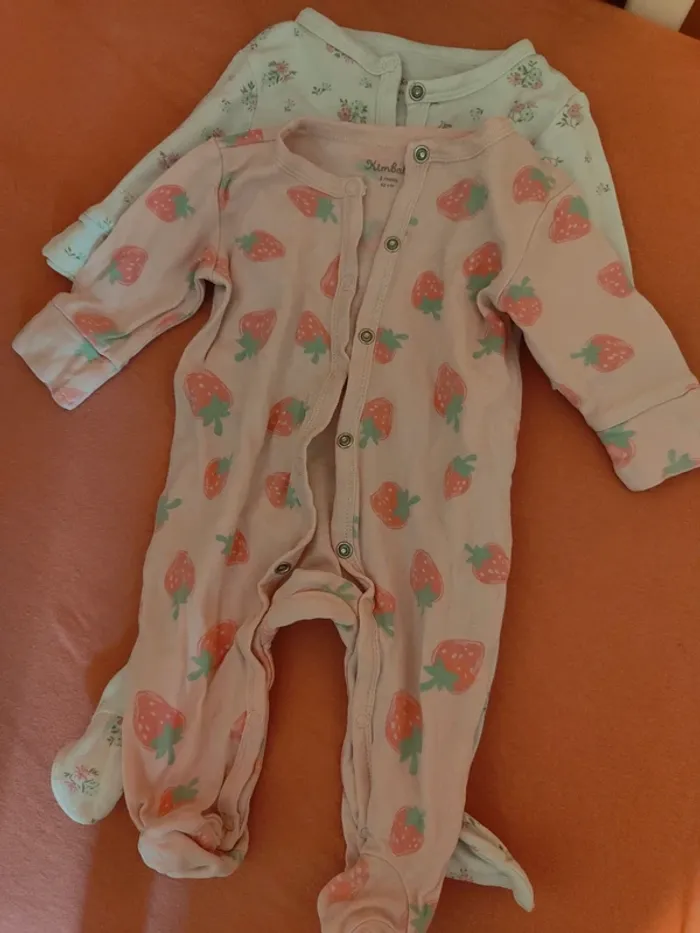 Lot 3 pyjamas légers - photo numéro 2
