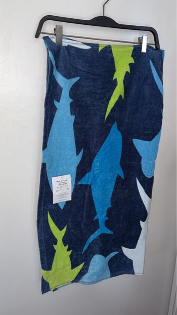 Drap de plage Velours - Serviette de bain - 80x160 cm - Coton - Bleu/Requins - Neuf avec étiquette 