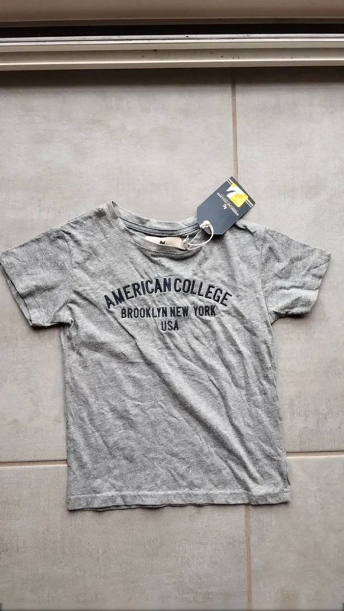 Tee-shirt american college taille 6 ans