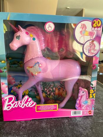 Barbie licorne sons et lumières neuf scellé 