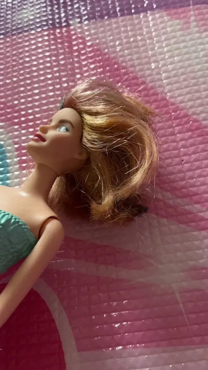 Barbie + jupe - photo numéro 4