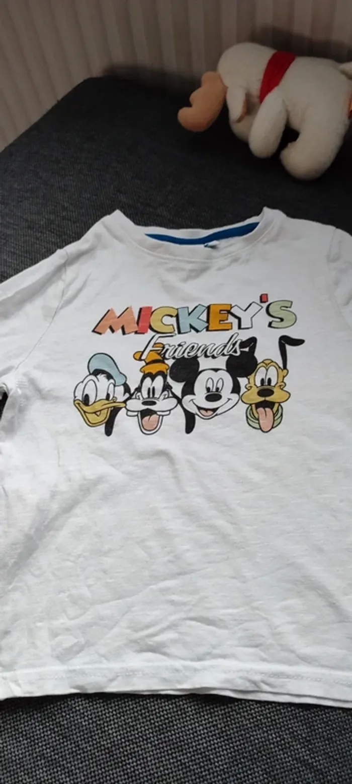 Vends tee shirt garçon 👨 Mickey
