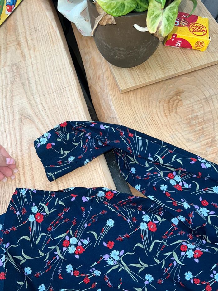 Blouse femme, taille S, marque Lovie & co automne hiver, bleu marine, fleuri. - photo numéro 7