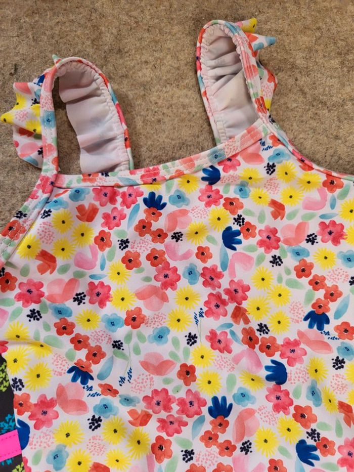 Lot de 2 maillots de bain 2 ans fille neufs - photo numéro 3