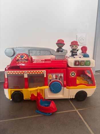 Super Camion Caserne de Pompiers - Tut Tut Copain