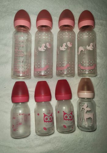 Lot de 8 biberons 