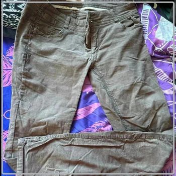 Pantalon style velours taille 40 marque cache cache