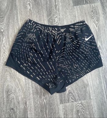 Short Nike running