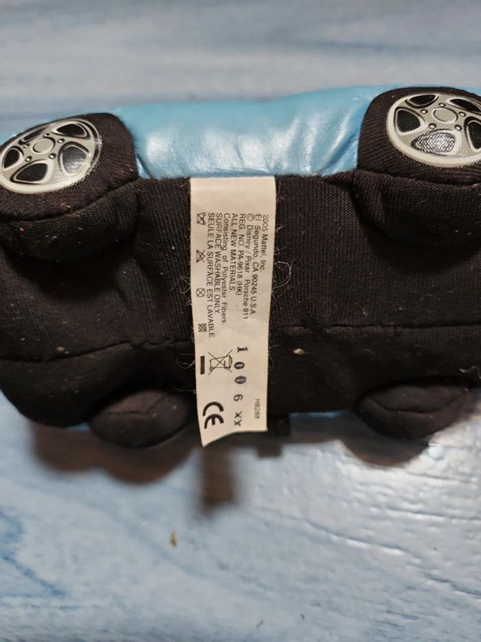 Peluche Voiture Porsche Carrera Mattel cars - photo numéro 7