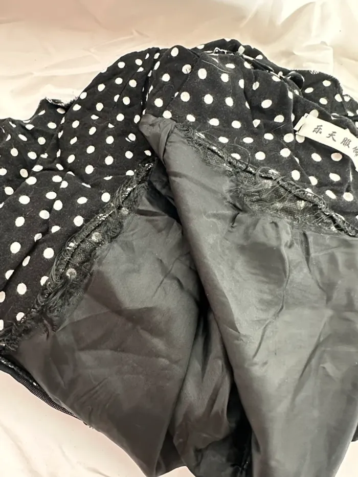 Robe noire à pois + t-shirt blanc léger YesStyle - photo numéro 10