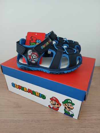 Sandale garcon - marque super Mario- neuf avec étiquettes