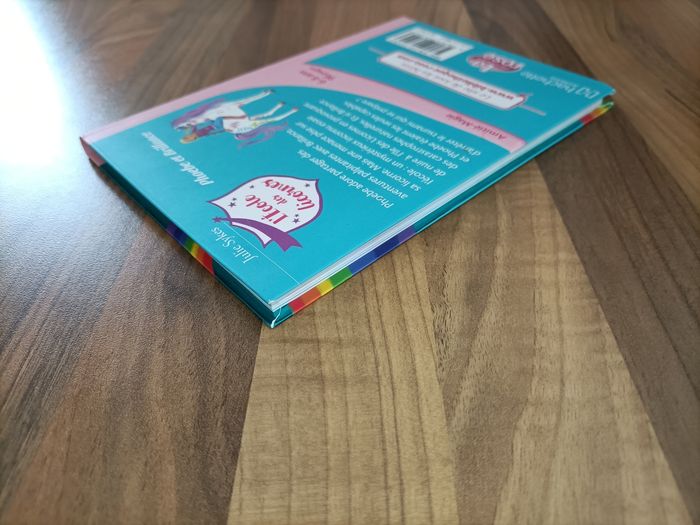 Livre École des licornes Phoebe et Brillance tome 14 - photo numéro 3
