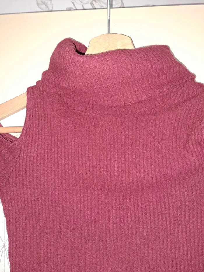 Pull col roulé femme doux bordeaux épaules dénudées Hollister XS tbe - photo numéro 2