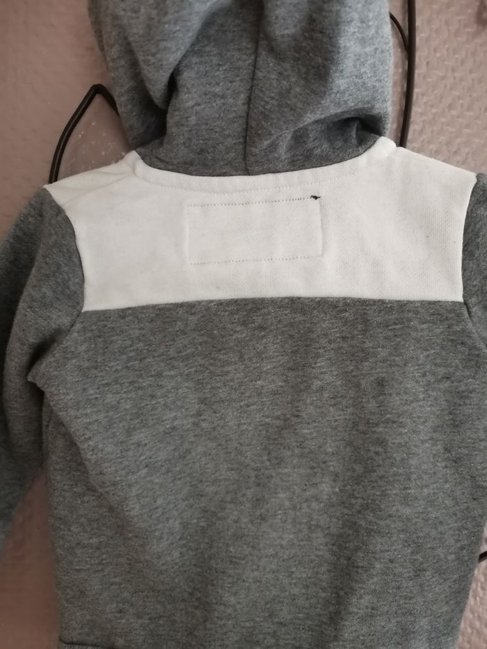 Sweat zippé 1/2  ans - photo numéro 4