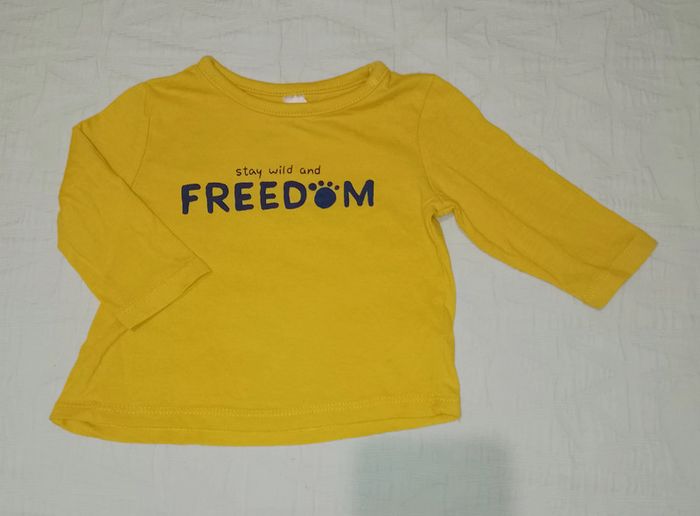 Tex haut t shirt jaune noir 3 mois