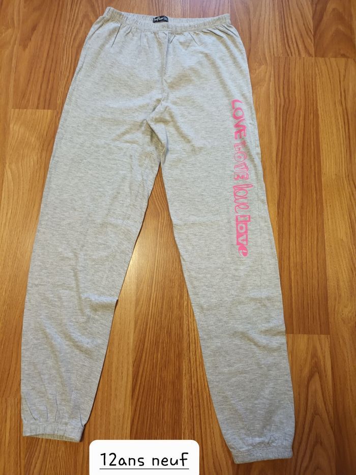 Pantalon jogging neuf