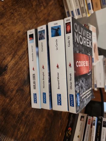 Lot de 4 Thriller Pocket :