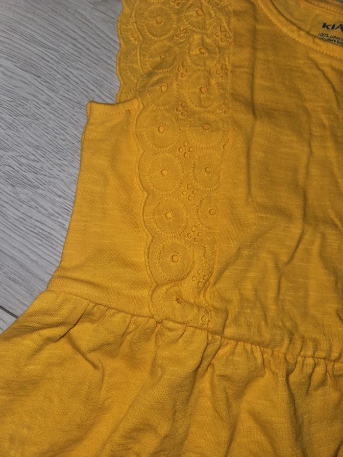 Robe jaune - photo numéro 2