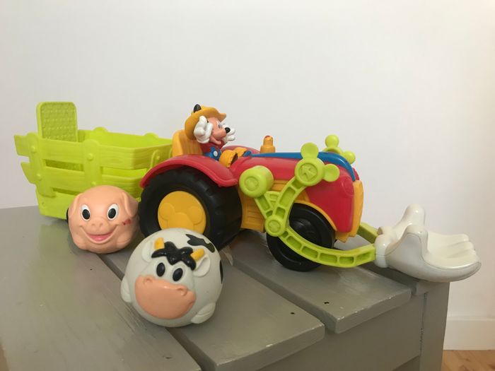 Le tracteur de Mickey-remorque et personnages +2 ans - photo numéro 4