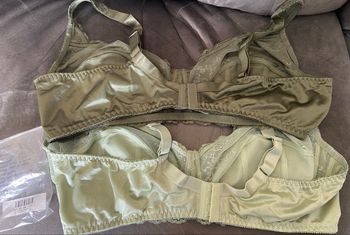 Lot deux soutiens gorge 125E jamais porté 