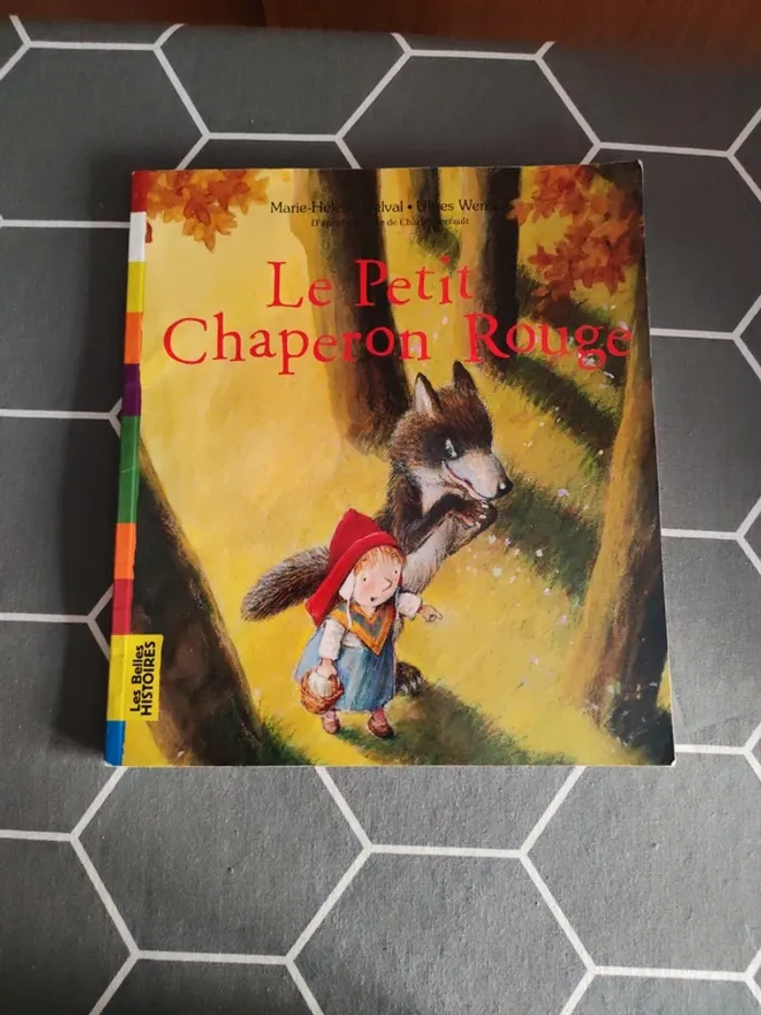 Livre le petit chaperon rouge
