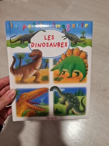 Livre Petit imagier Les dinosaures 