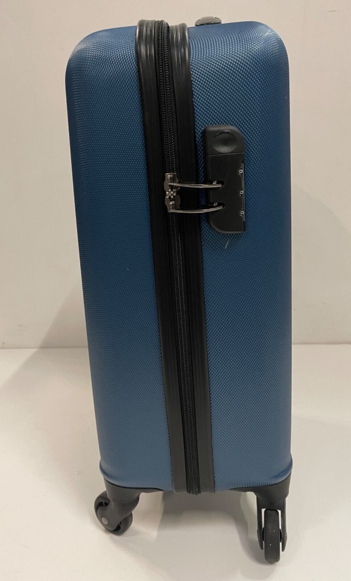Valise de Voyage Princess Traveller  à Roulette   Cabine  Bleu Foncé - 26 Litres - photo numéro 4